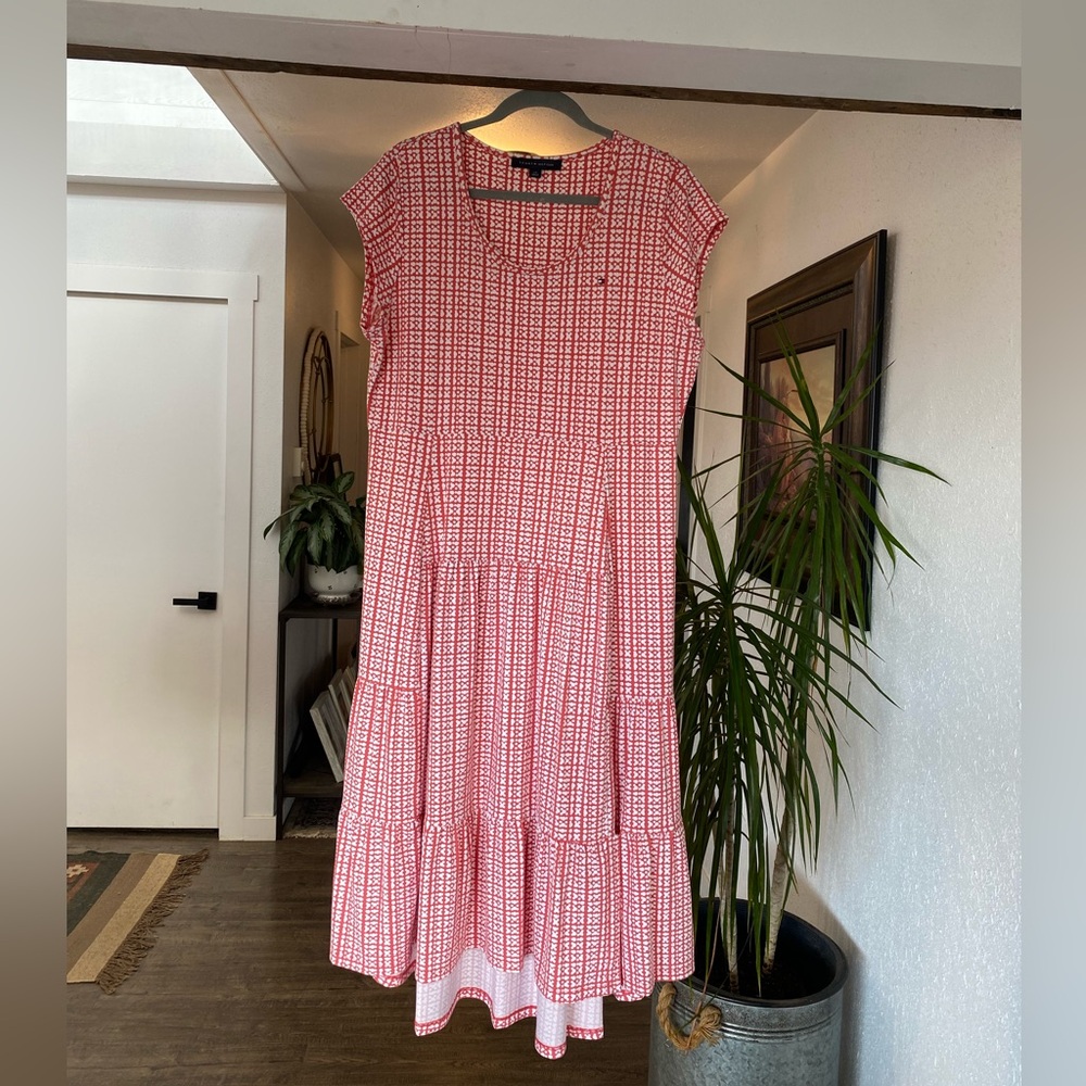 Tommy Hilfiger Short Sleeve Geometric Print Orange‎ White Women’s L Preloved